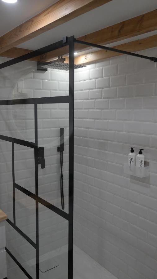 The Rooftop - A Trendy New Apartment With Airconditioning, Large Terrace & Free Parking Ostenda Esterno foto